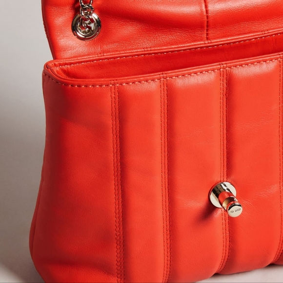 NWT TED BAKER AYAHLIN - RED / 261368 - ONE SIZE - Picture 3 of 4